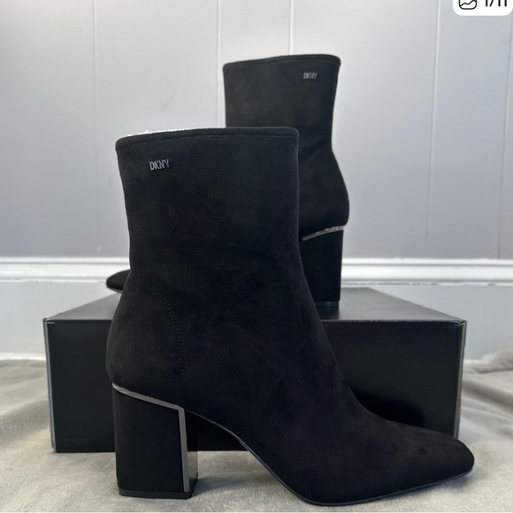 DKNY Elegant Black Heeled Boots - Picture 1 of 12